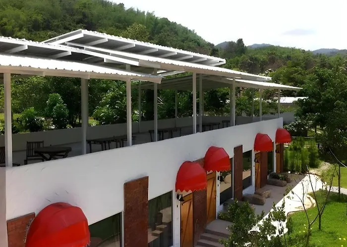 Monoko Porploen Suanphung Resort Suan Phueng